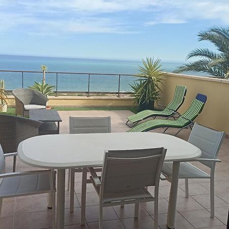 Bungalow En Primera Linea Del Mar Arenales del Sol Exteriör bild