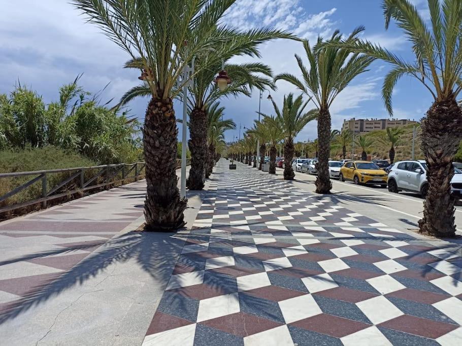 Bungalow En Primera Linea Del Mar Arenales del Sol Exteriör bild